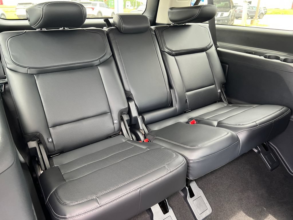 New 2026 Ford Expedition Max Platinum w/ Driver's Package AWD/4WD image 17