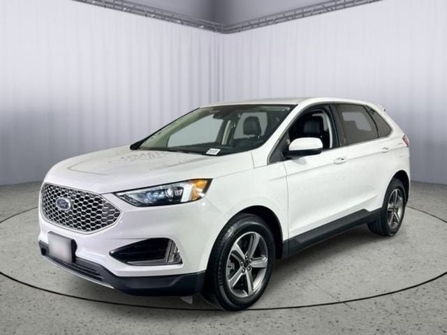 Used 2023 Ford Edge SEL w/ Convenience Package AWD/4WD image 2