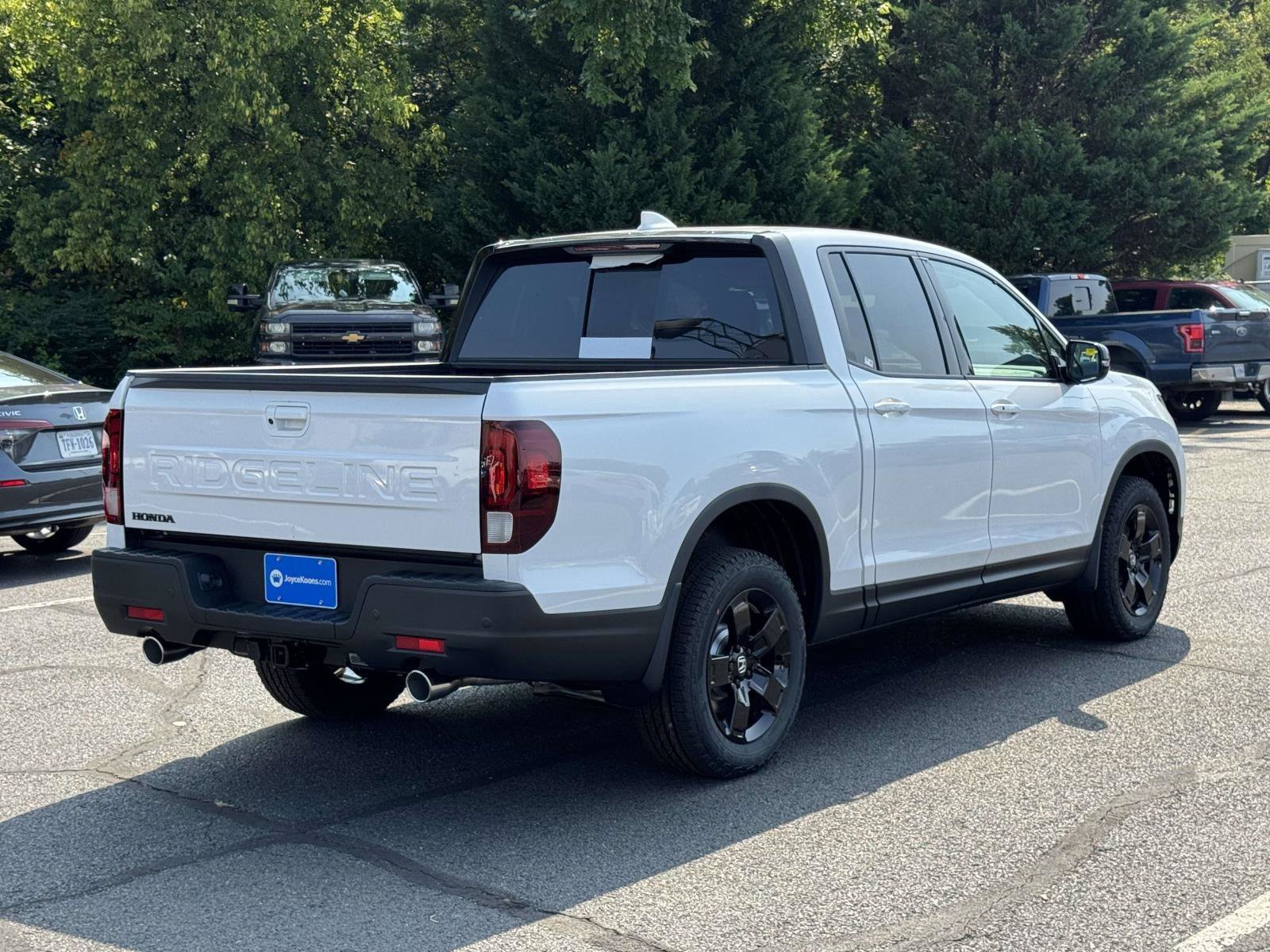 New 2026 Honda Ridgeline Black Edition image 2
