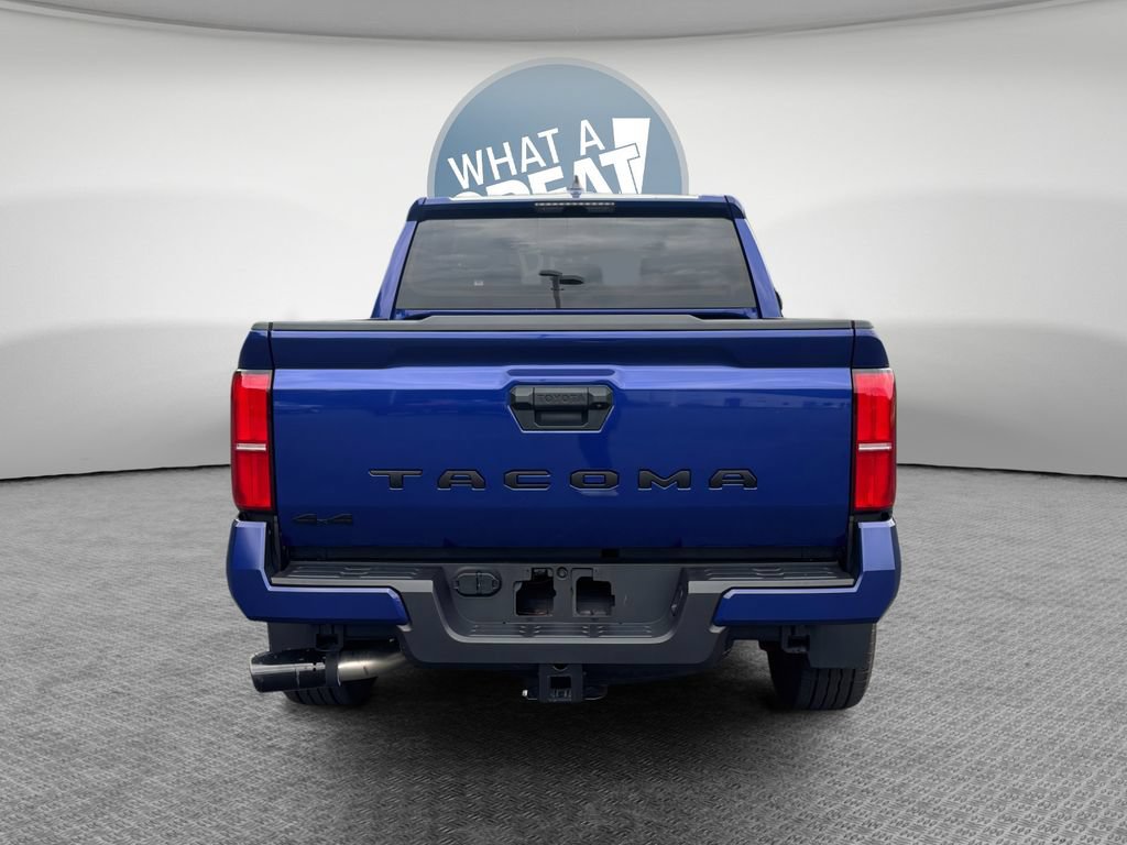 Used 2025 Toyota Tacoma TRD Sport AWD/4WD image 5