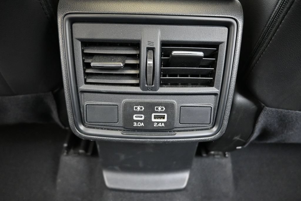 Certified 2025 Subaru Forester Premium AWD/4WD image 17