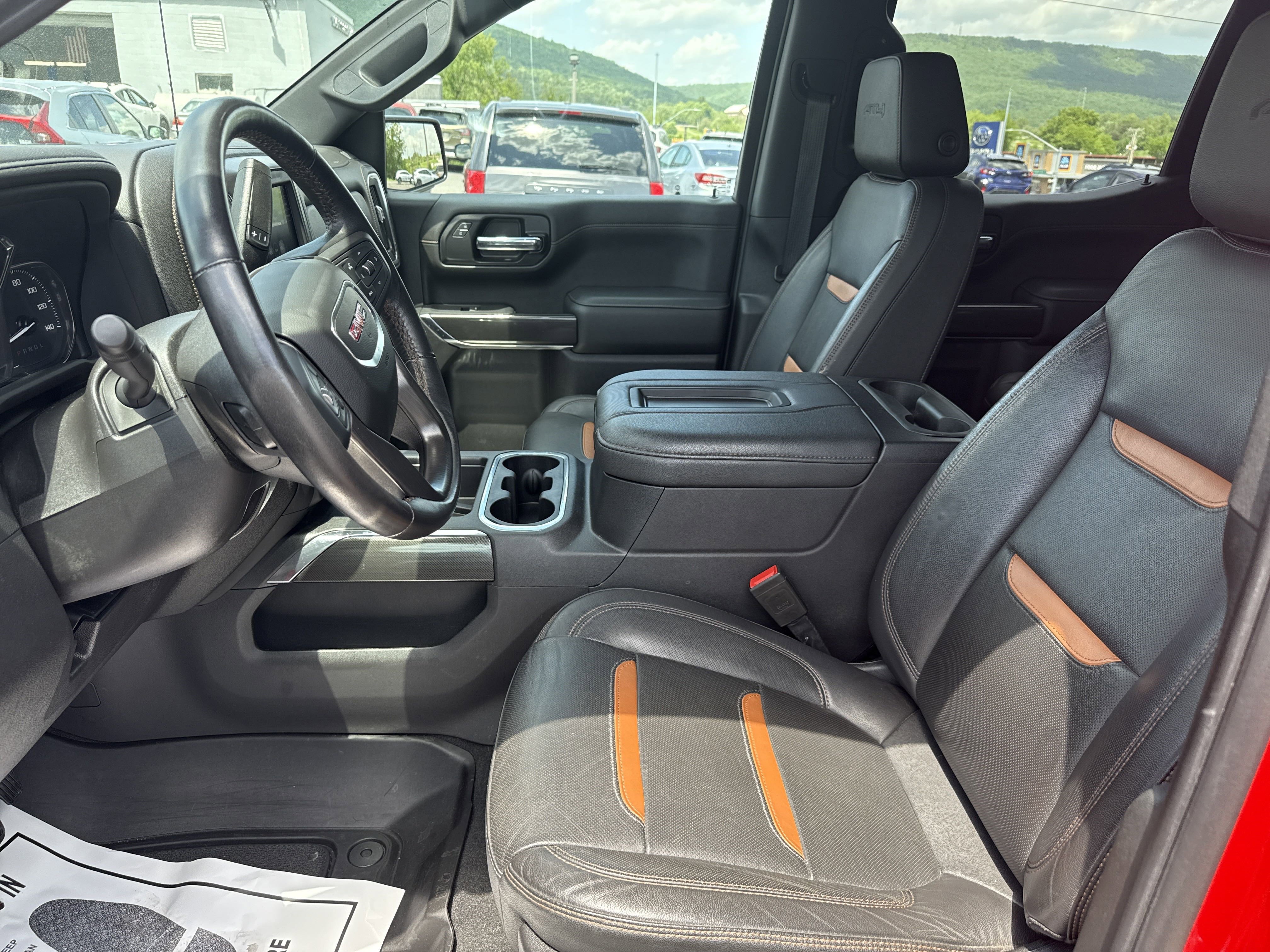 Used 2022 GMC Sierra 1500 AT4 w/ AT4 Preferred Package image 12