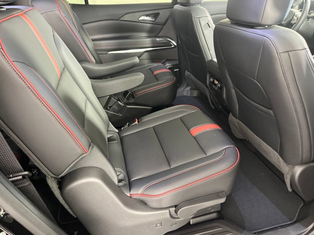New 2027 Chevrolet Traverse RS FWD image 18