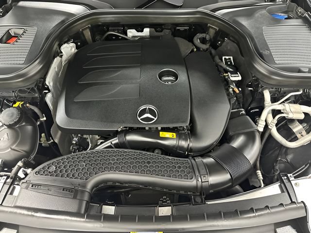 Used 2021 Mercedes-Benz GLC 300 4MATIC image 9