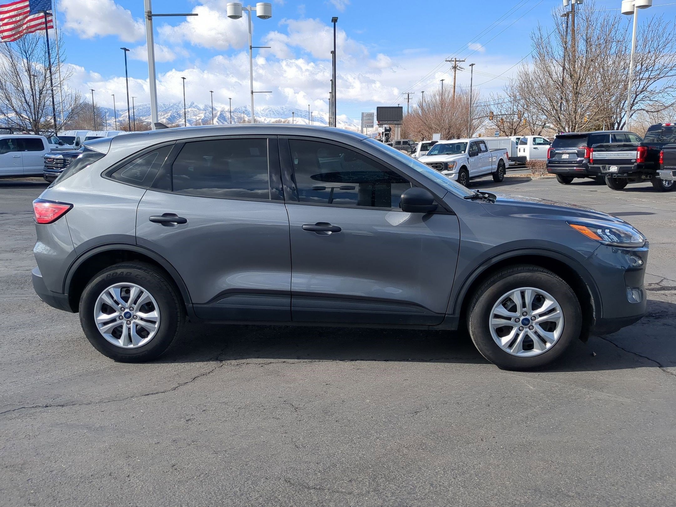 Used 2022 Ford Escape S image 2