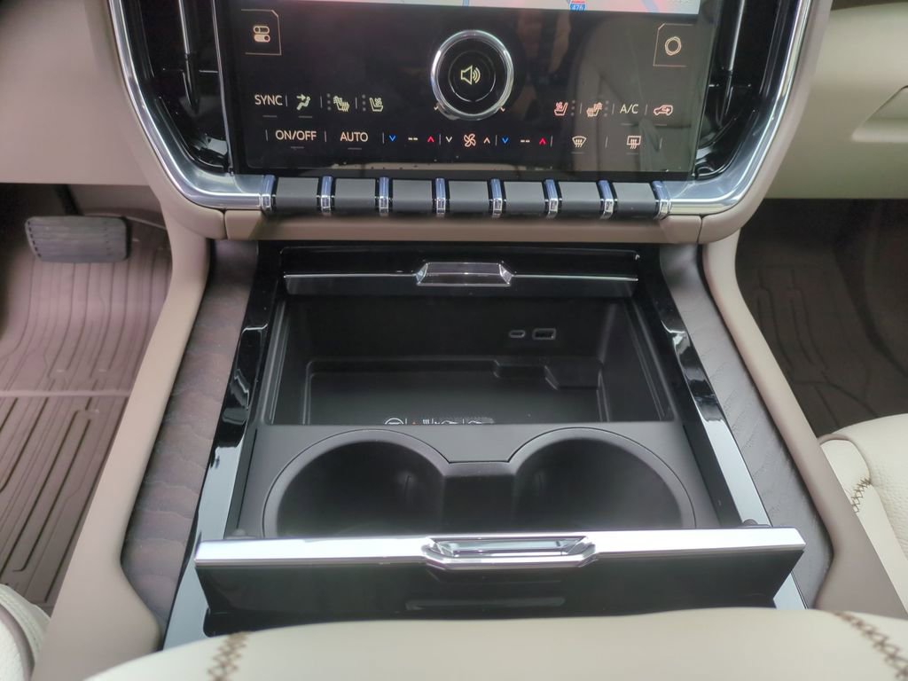 New 2026 GMC Yukon XL Denali w/ Denali Reserve Package AWD/4WD image 14