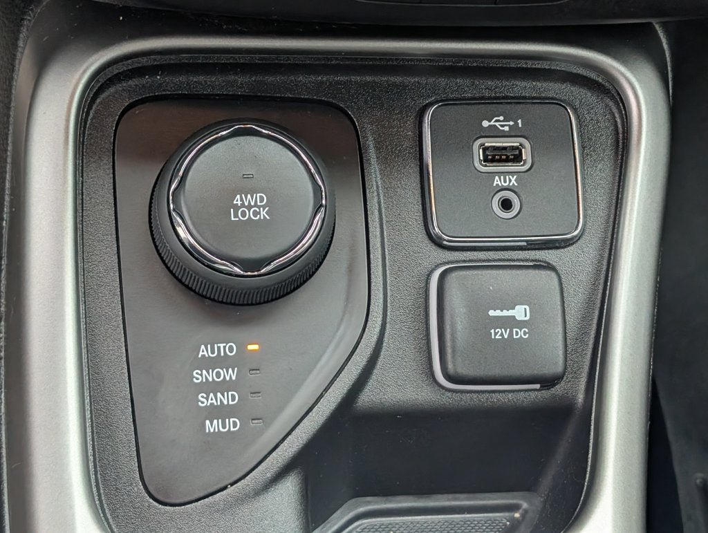 Used 2021 Jeep Compass Sport w/ Cold Weather Group AWD/4WD image 21