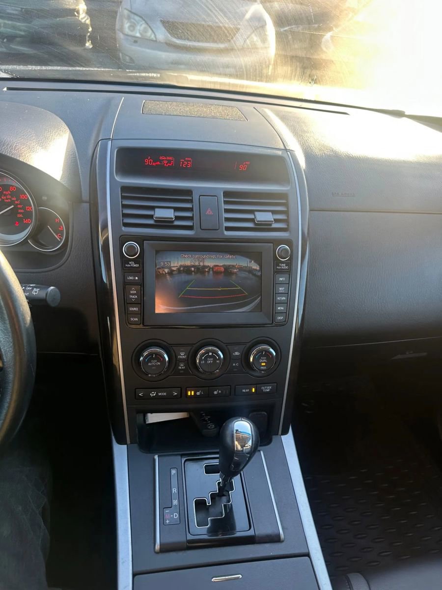 Used 2011 MAZDA CX-9 Grand Touring w/ Moonroof & Bose Audio Pkg image 11