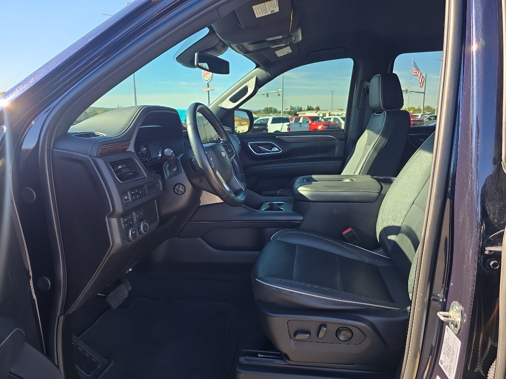 Certified 2024 Chevrolet Suburban Premier AWD/4WD image 13