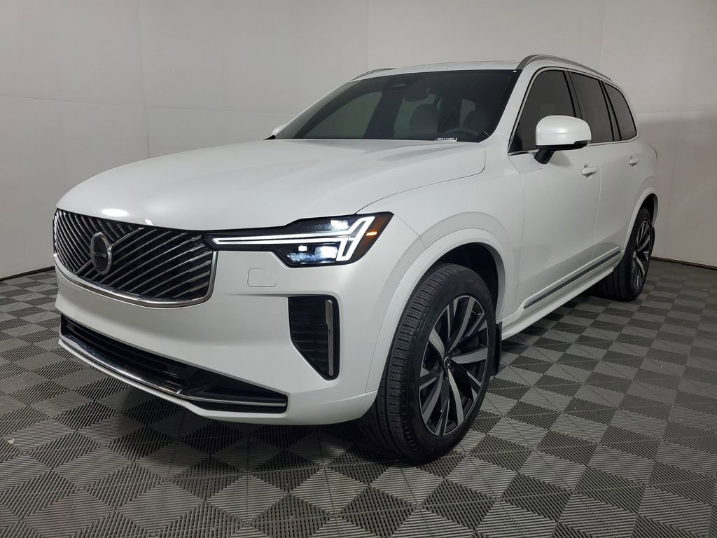 Certified 2026 Volvo XC90 B5 Core w/ Protection Package AWD/4WD image 3