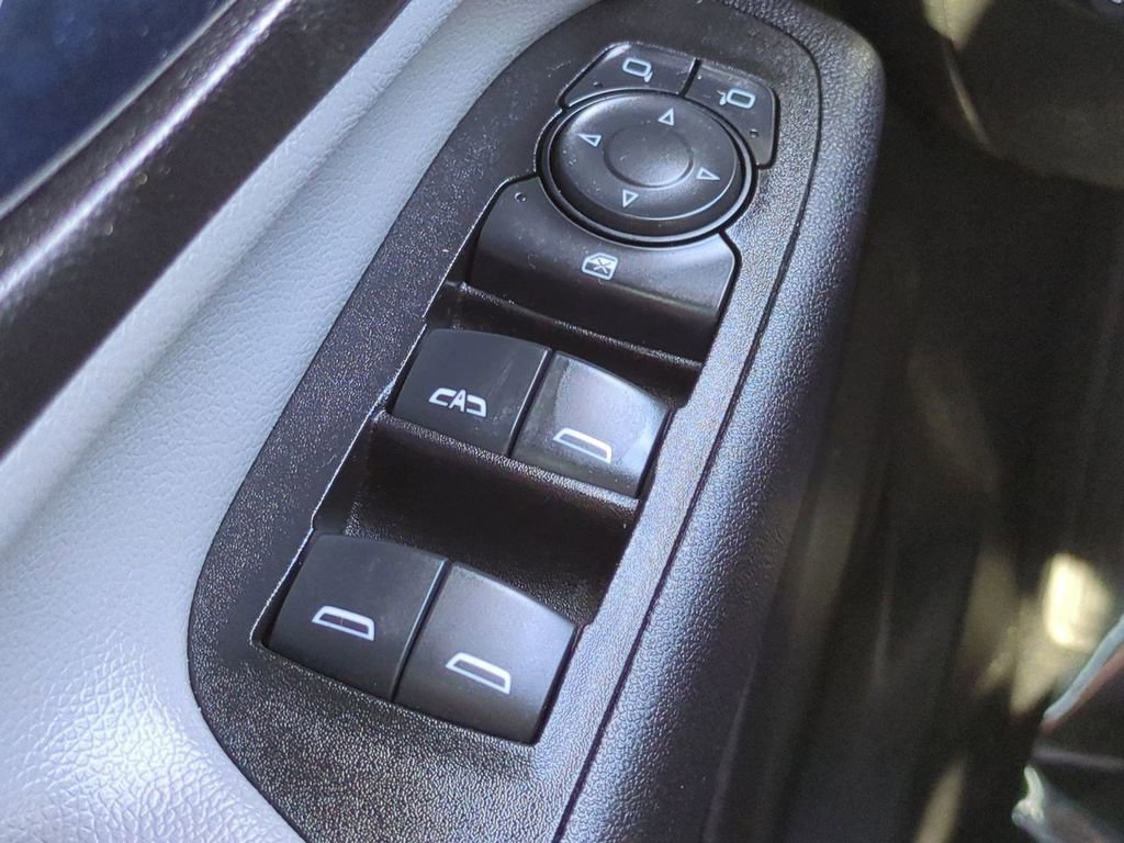 Used 2020 Chevrolet Equinox LS image 22