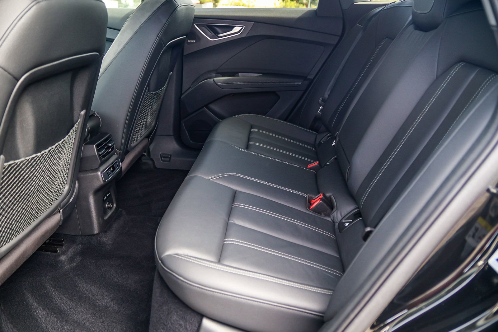 Used 2023 Audi Q4 e-tron Premium Plus w/ Premium Plus RWD image 19