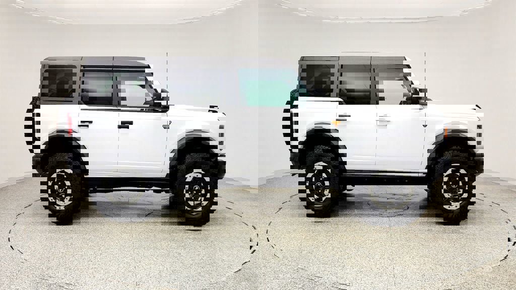 Used 2025 Ford Bronco Badlands image 4