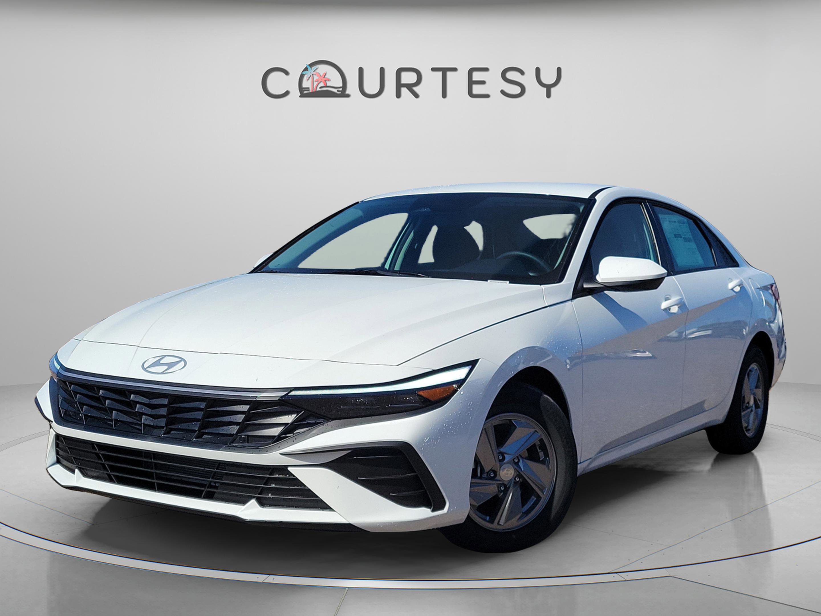 New 2026 Hyundai Elantra SE FWD image 1