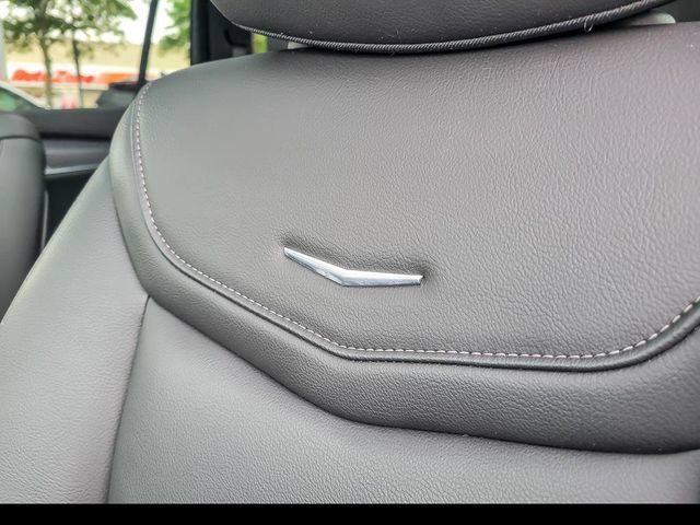 Certified 2023 Cadillac XT6 Luxury w/ LPO, Floor Liner Package AWD/4WD image 17