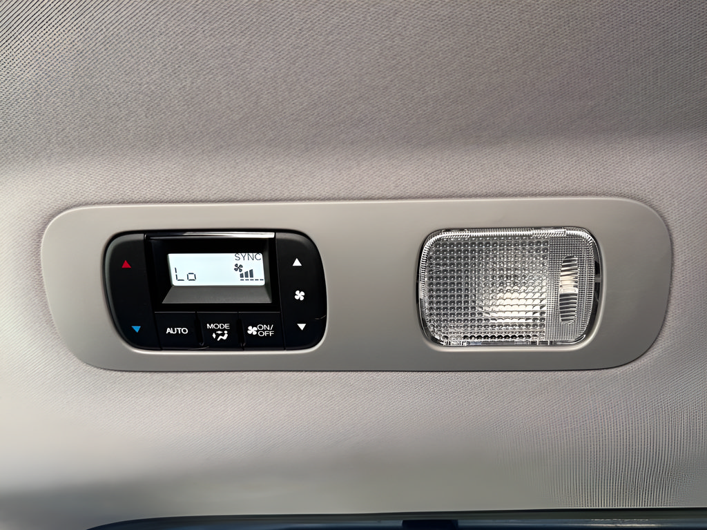 Used 2022 Honda Odyssey Elite image 36
