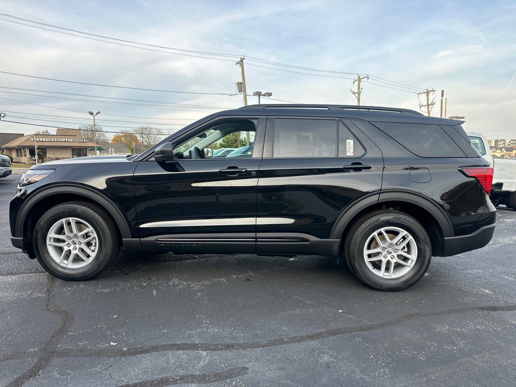 New 2026 Ford Explorer Active image 9