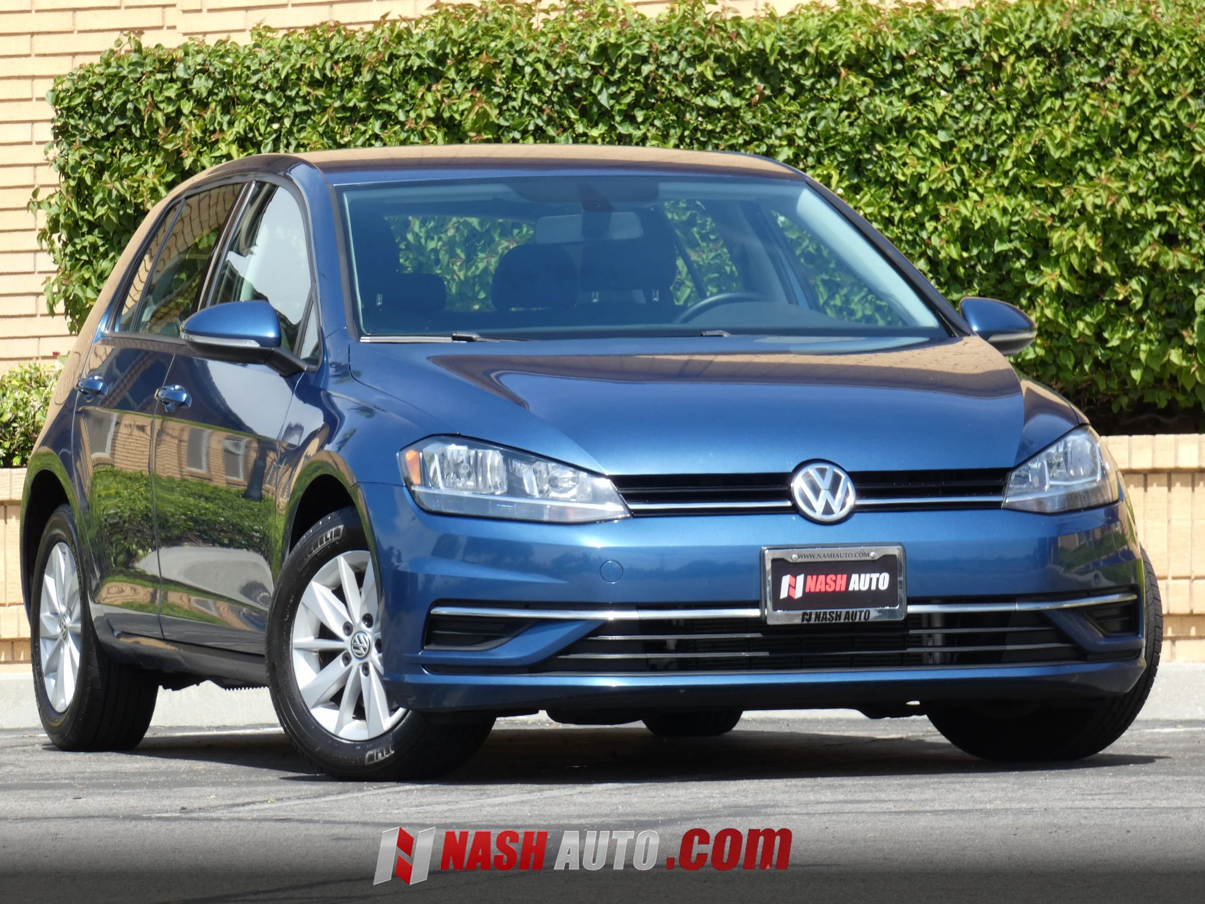 Used 2018 Volkswagen Golf S FWD image 3