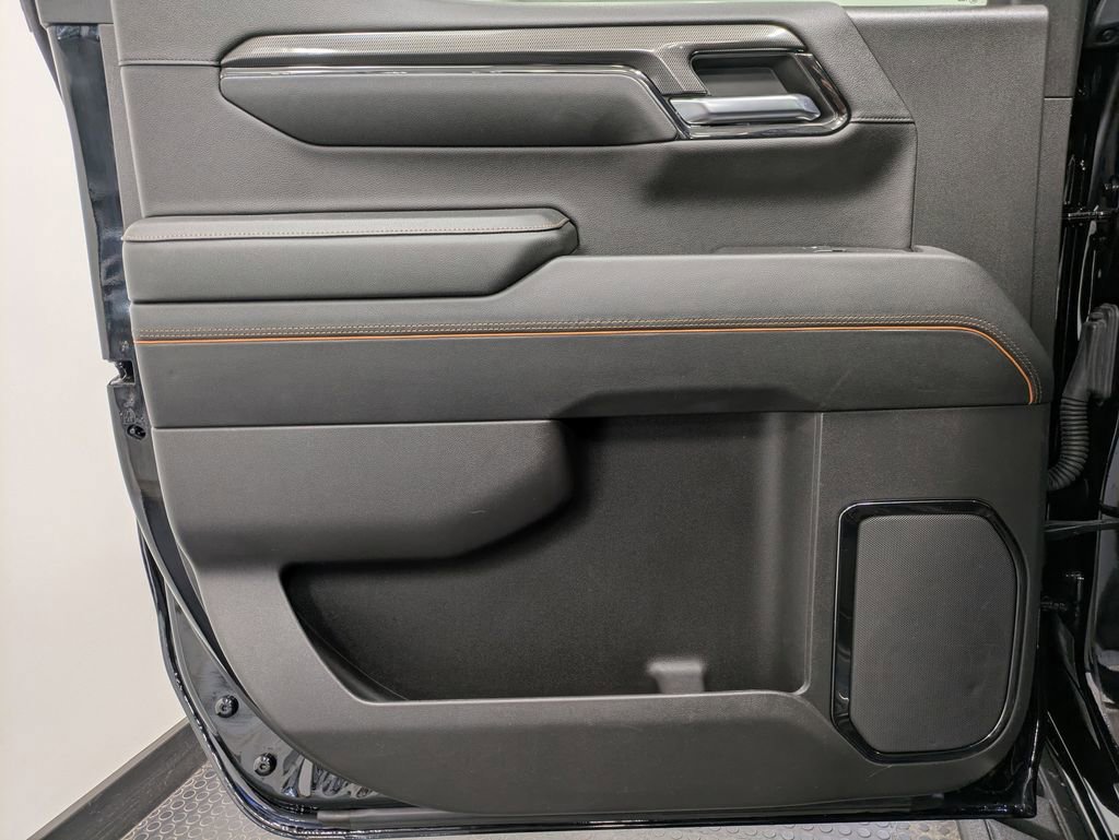 Used 2024 GMC Sierra 1500 AT4 w/ Technology Package image 23