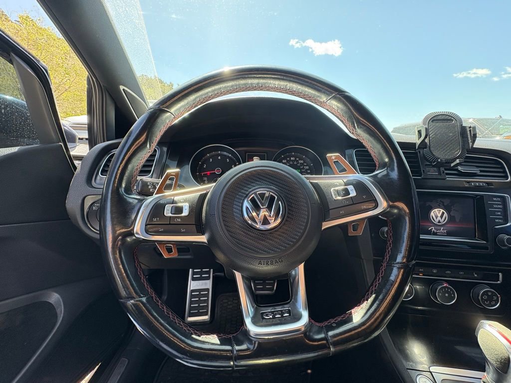 Used 2015 Volkswagen GTI SE FWD image 2