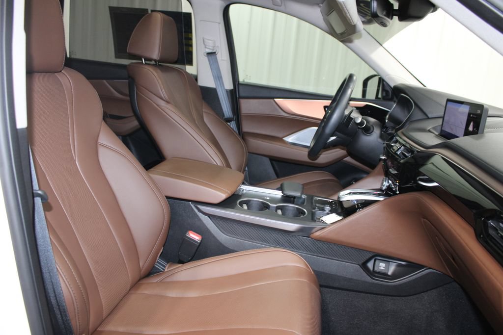 Used 2023 Acura MDX w/ Technology Package FWD image 32
