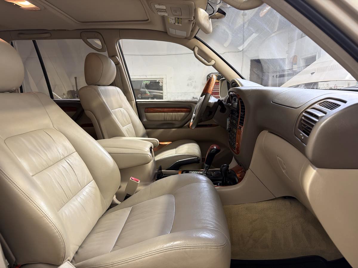 Used 2000 Lexus LX 470 4WD image 28