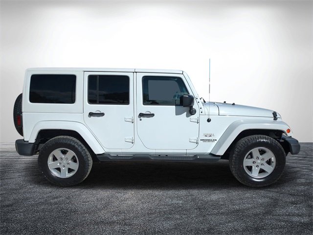 Used 2017 Jeep Wrangler Unlimited Sahara w/ Connectivity Group image 2