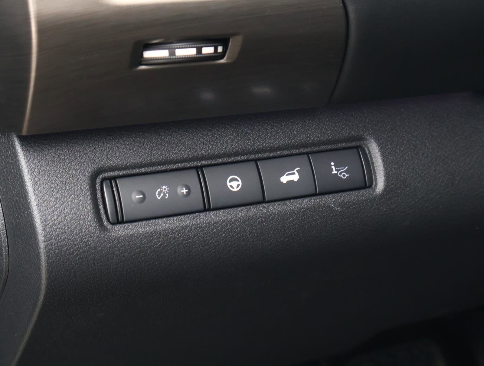 Used 2025 Nissan Pathfinder Platinum w/ Cargo Package FWD image 24