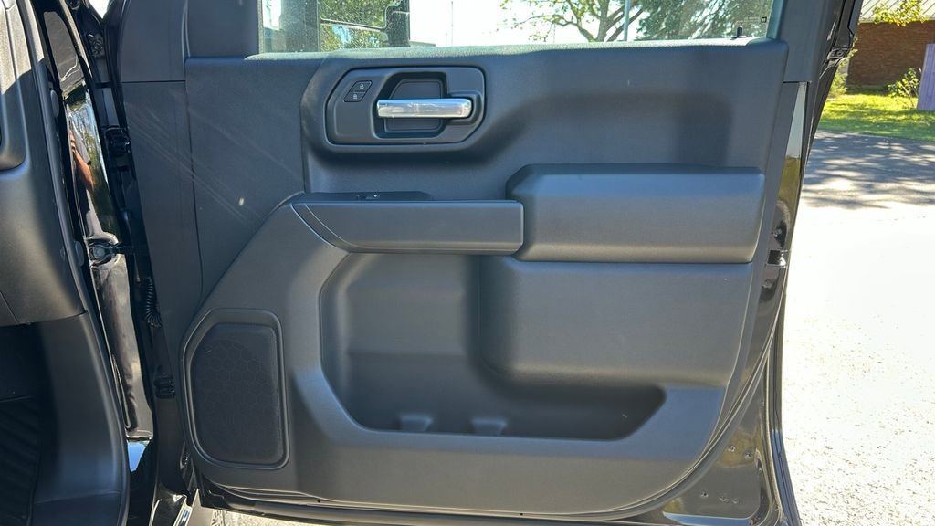 New 2025 Chevrolet Silverado 2500 Custom w/ Custom Value Package image 9