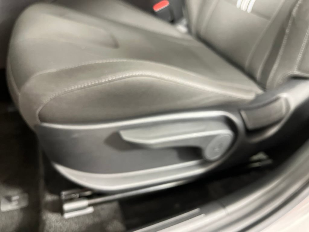 Used 2025 Hyundai Elantra SEL FWD image 22
