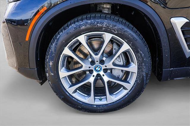 Certified 2025 BMW X5 xDrive50e w/ Parking Assistance Package image 9