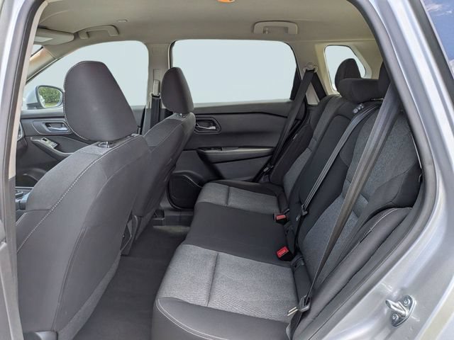 Used 2024 Nissan Rogue SV AWD/4WD image 13