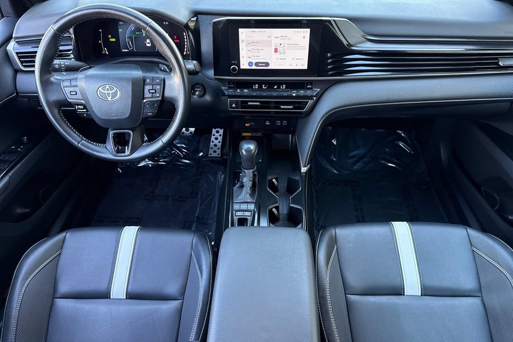 Used 2025 Toyota Camry SE FWD image 13