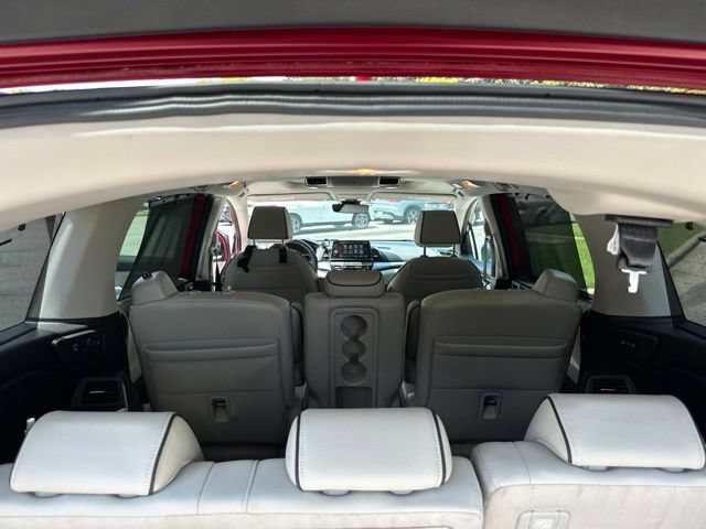 Used 2025 Honda Odyssey Touring image 14