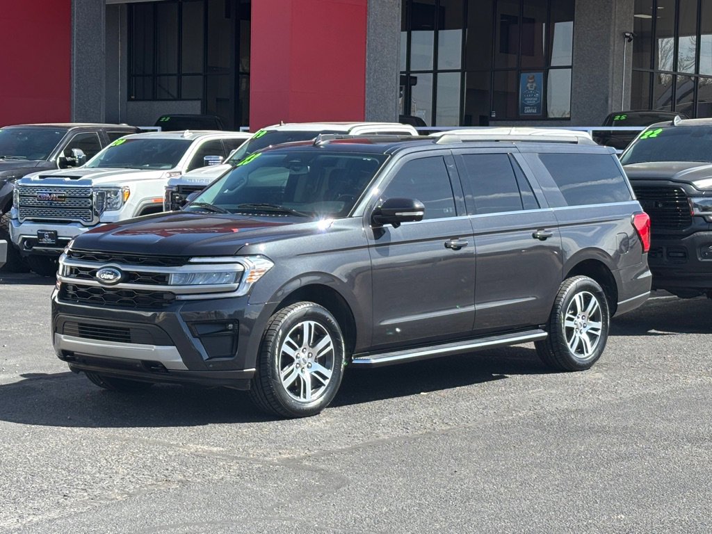 Used 2023 Ford Expedition Max XLT image 1