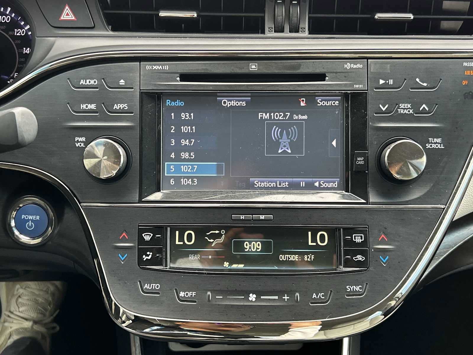 Used 2017 Toyota Avalon Limited FWD image 12