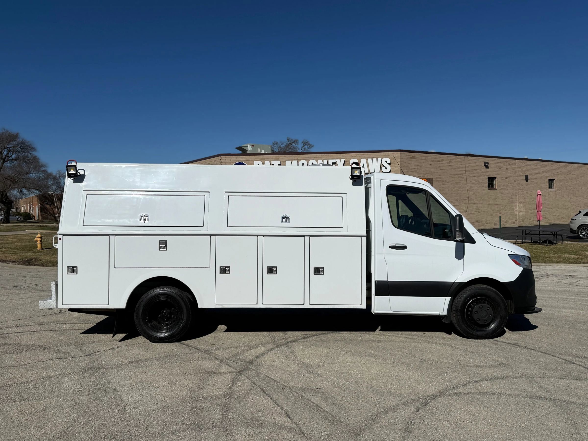 Used 2019 Mercedes-Benz Sprinter 170 w/ Chrome Grille Package image 7