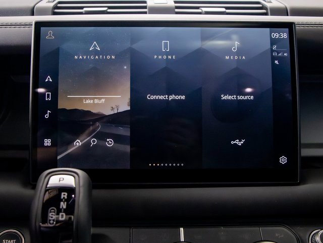 New 2025 Land Rover Defender 110 V8 image 19