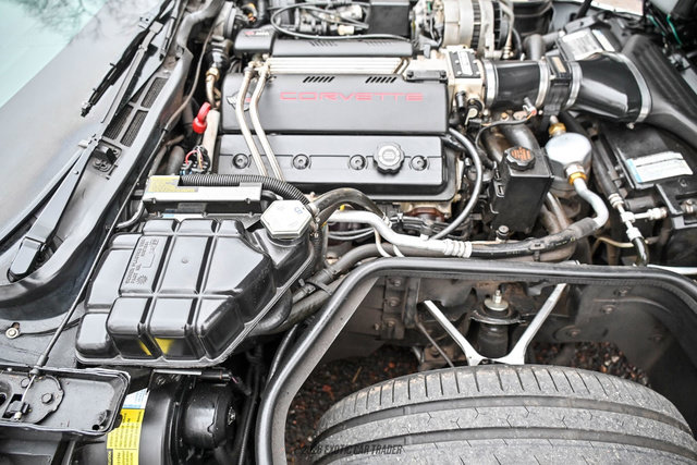 Used 1995 Chevrolet Corvette Coupe RWD image 37