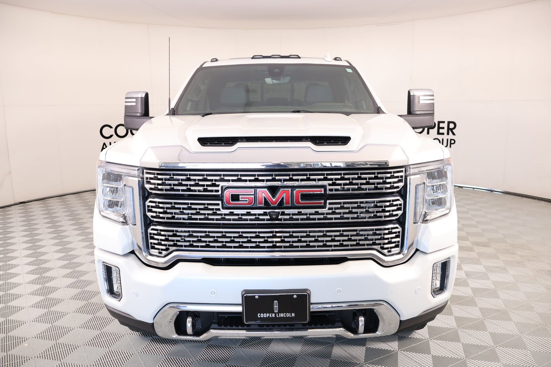 Used 2021 GMC Sierra 3500 Denali w/ Denali Ultimate Package AWD/4WD image 9