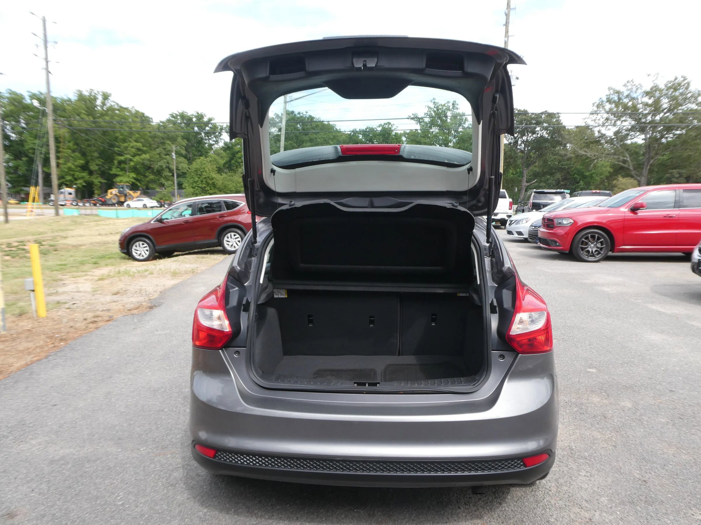 Used 2013 Ford Focus SE FWD image 7