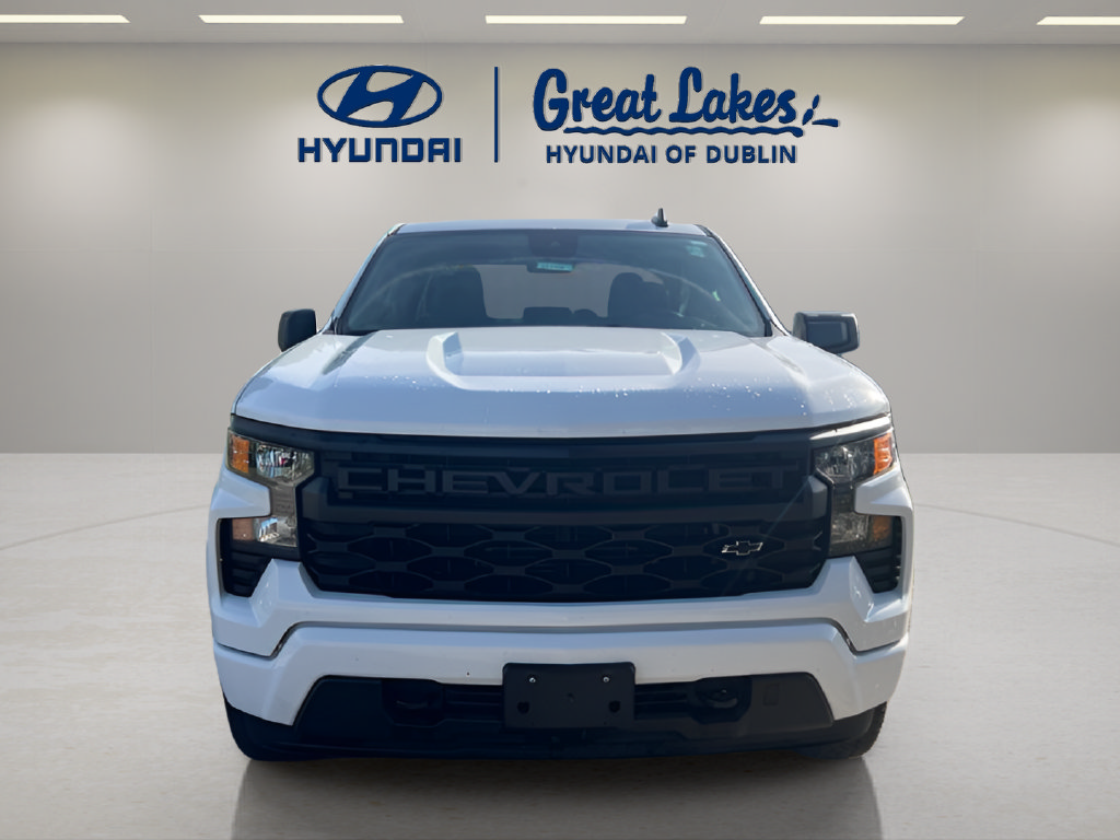 Used 2023 Chevrolet Silverado 1500 Custom w/ 2.7L Blackout Package AWD/4WD image 8