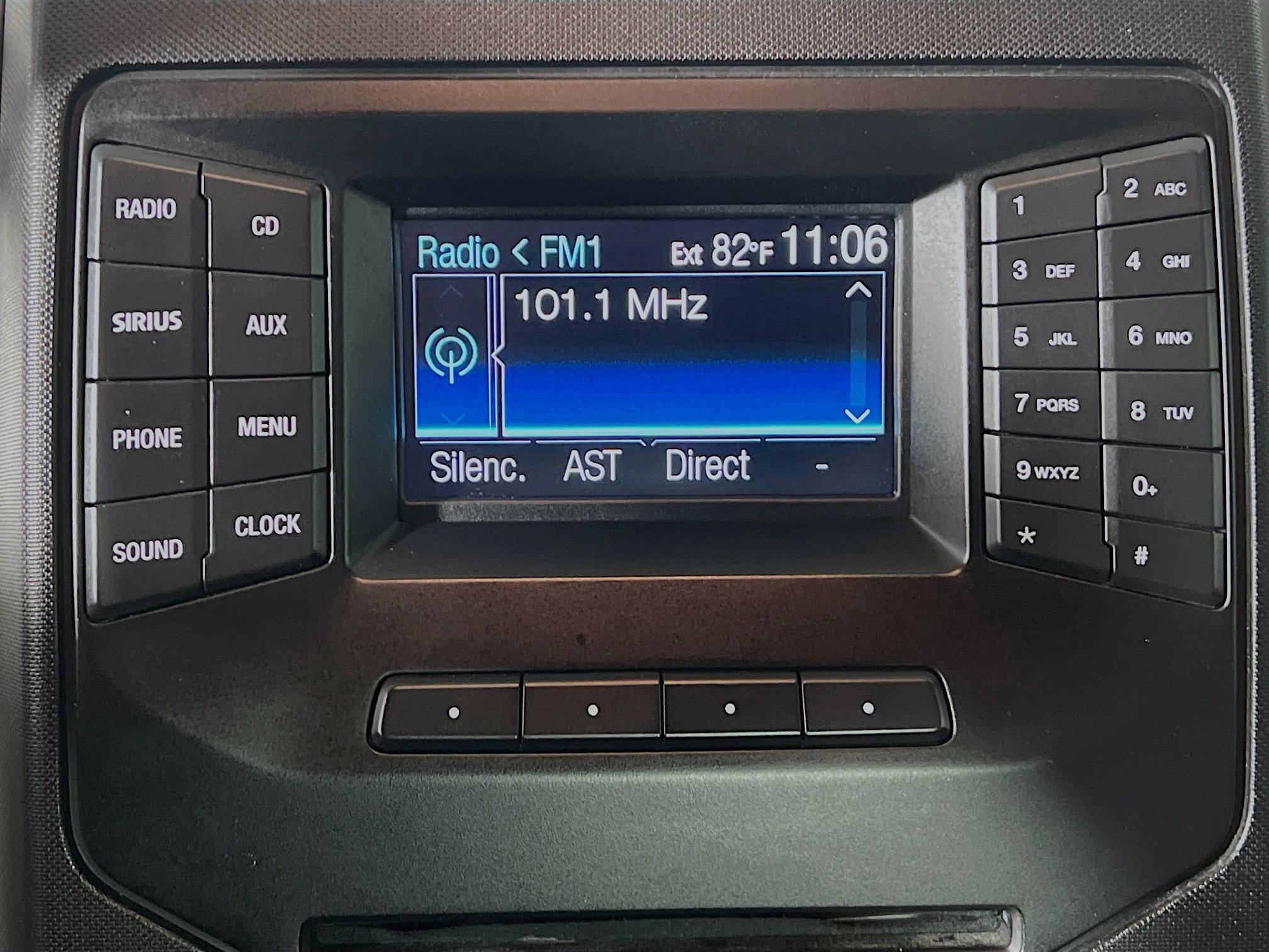 Used 2014 Ford F150 XLT w/ Equipment Group 302A Luxury AWD/4WD image 26