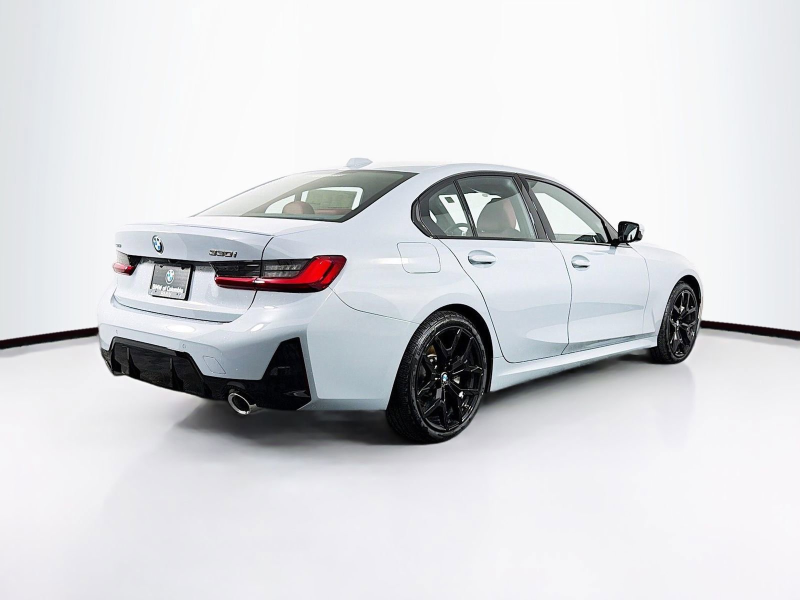 New 2026 BMW 330i xDrive Sedan w/ M Sport Package AWD/4WD image 7
