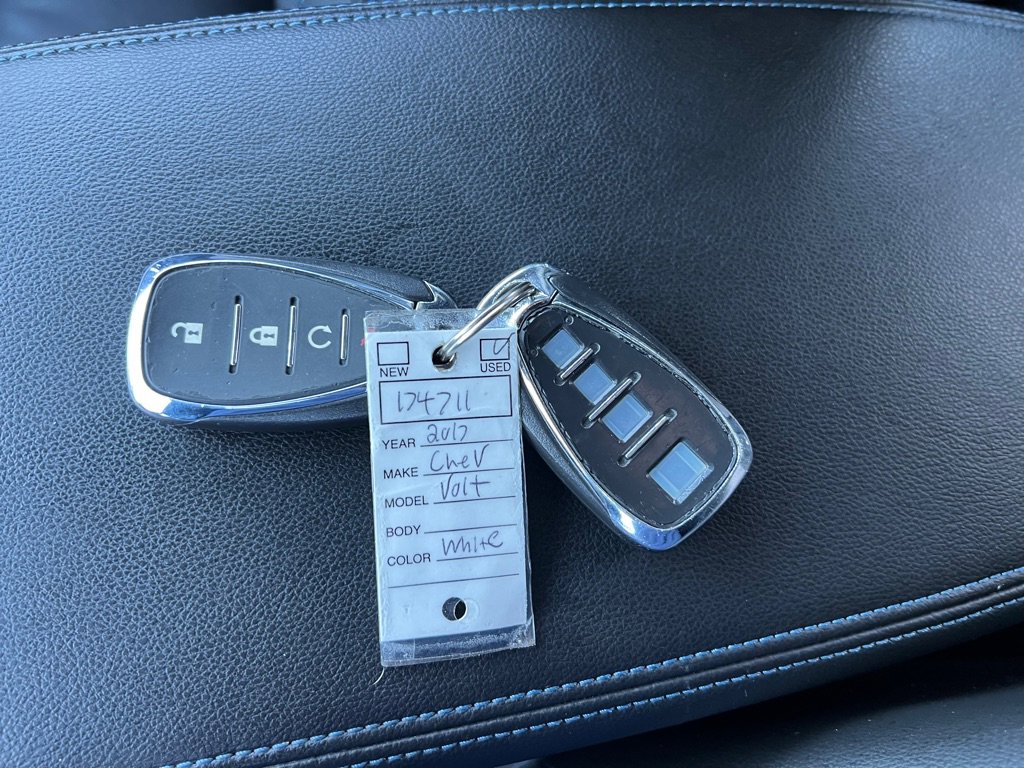 Used 2017 Chevrolet Volt Premier w/ Driver Confidence II Package image 21