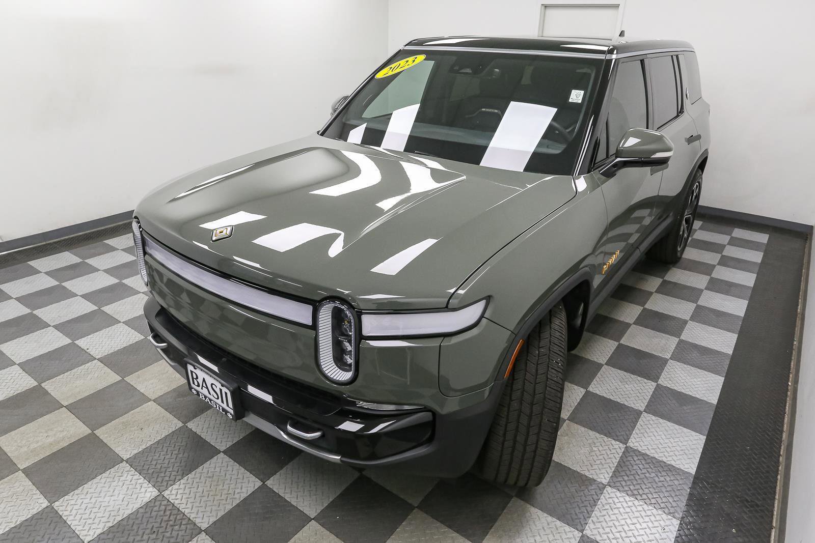 Used 2023 Rivian R1S Launch Edition AWD/4WD image 6
