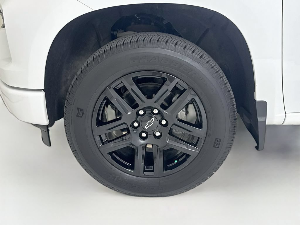 Used 2025 Chevrolet Silverado 1500 RST w/ Dark Appearance Package AWD/4WD image 33