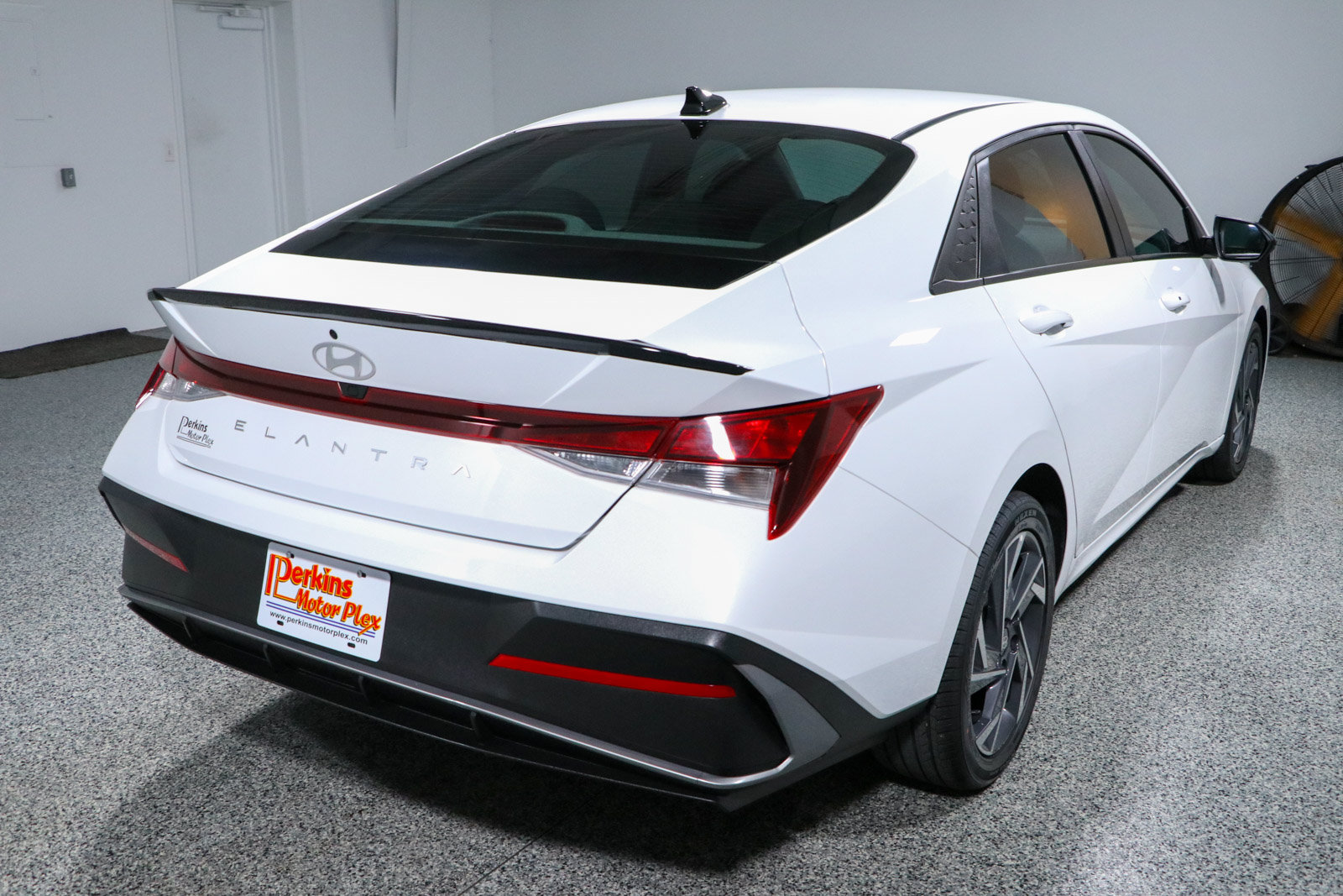 Used 2025 Hyundai Elantra Sport FWD image 7