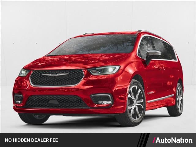Used 2025 Chrysler Pacifica Select FWD image 1