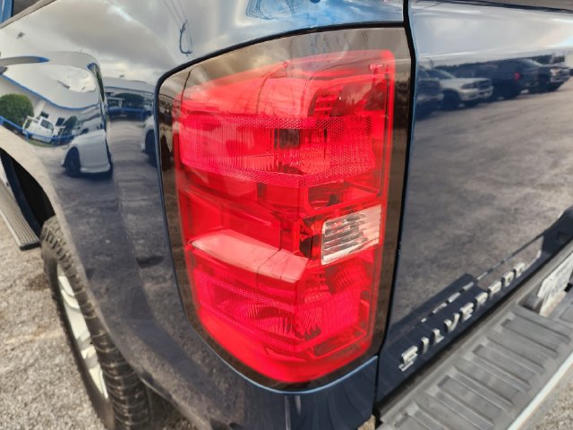 Used 2016 Chevrolet Silverado 1500 LT w/ LT Convenience Package RWD image 6